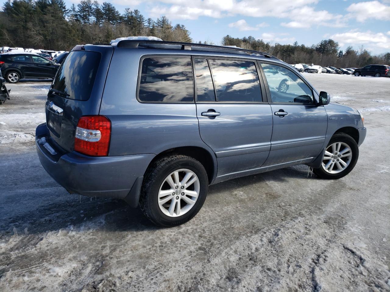 2006 Toyota Highlander VIN JTEEW21A860019858 Copart auction photo, side / front end damage thumbnail 3