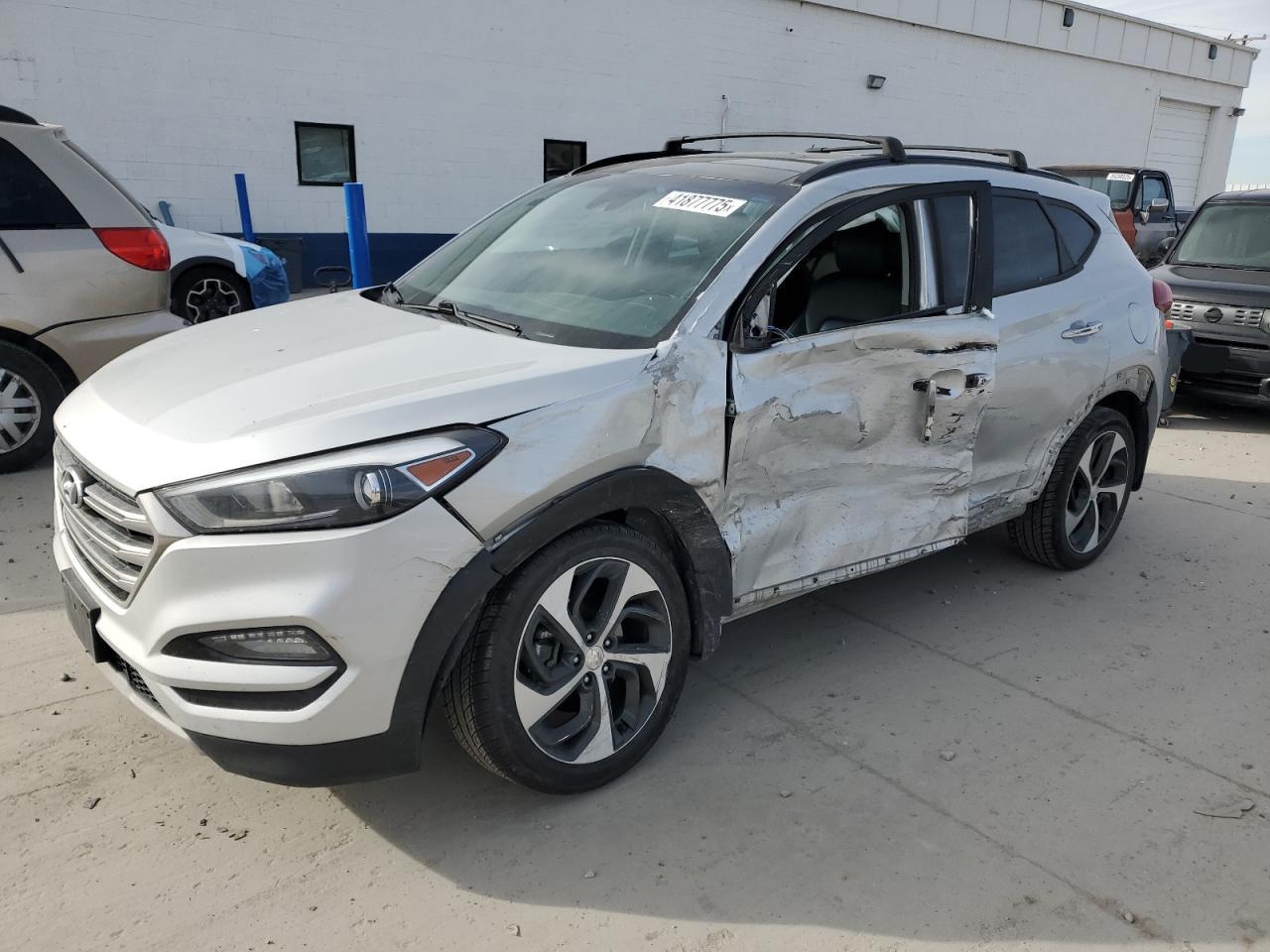 2017 Hyundai Tucson VIN KM8J3CA24HU355802