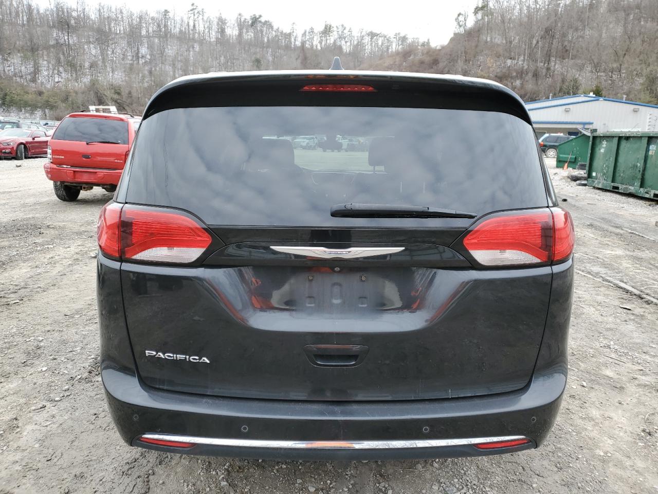 2017 Chrysler Pacifica VIN 2C4RC1BG3HR762982 Copart auction photo, minor dent/scratches damage thumbnail 6