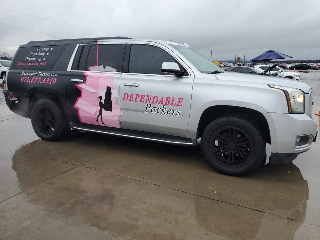2015 GMC Yukon VIN 1GKS1HKC8FR667578 Copart auction photo, side / front end damage thumbnail 4