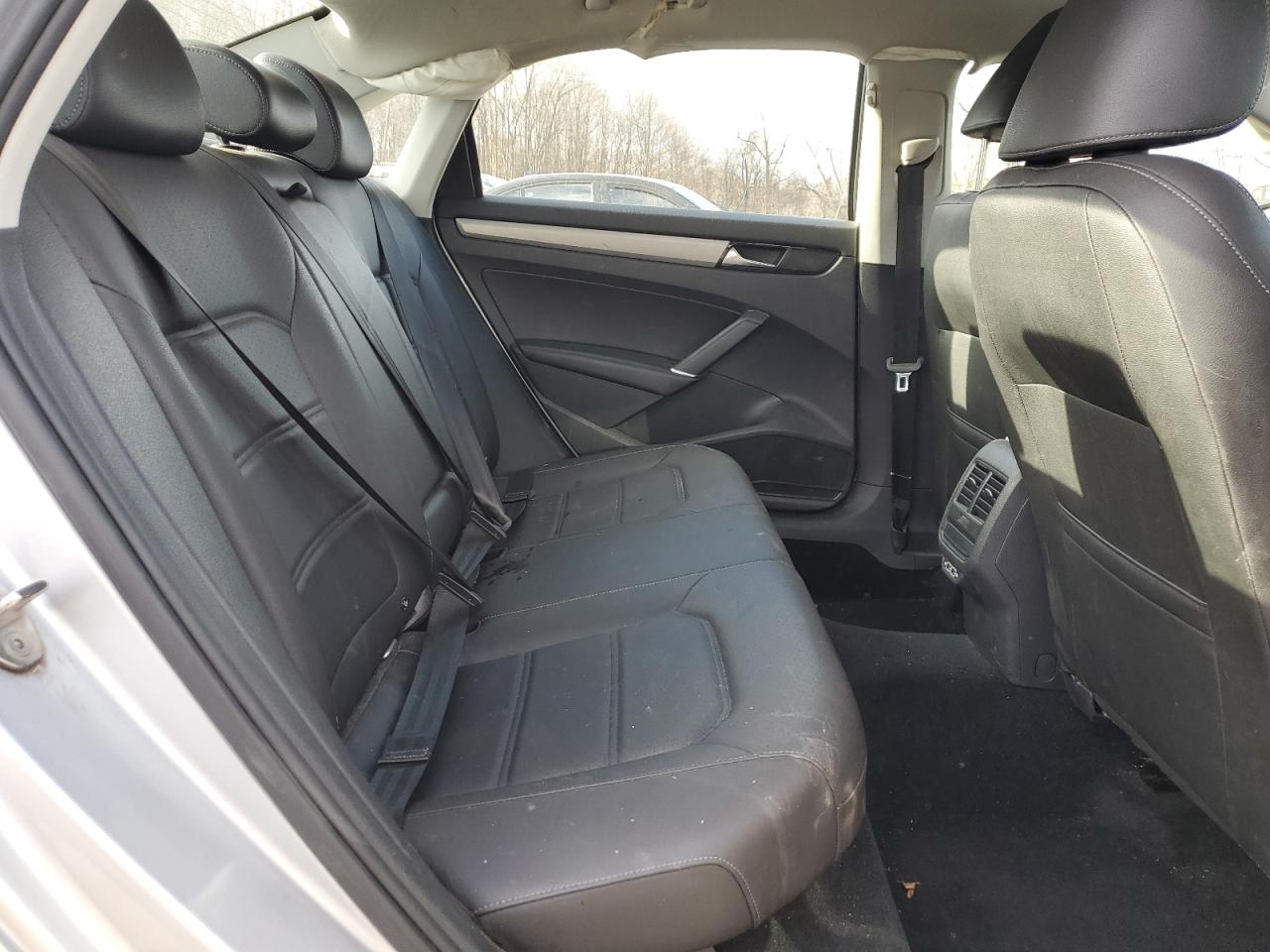 2021 Volkswagen Passat VIN 1VWSA7A32MC015303 Copart auction photo, front end / side damage thumbnail 11