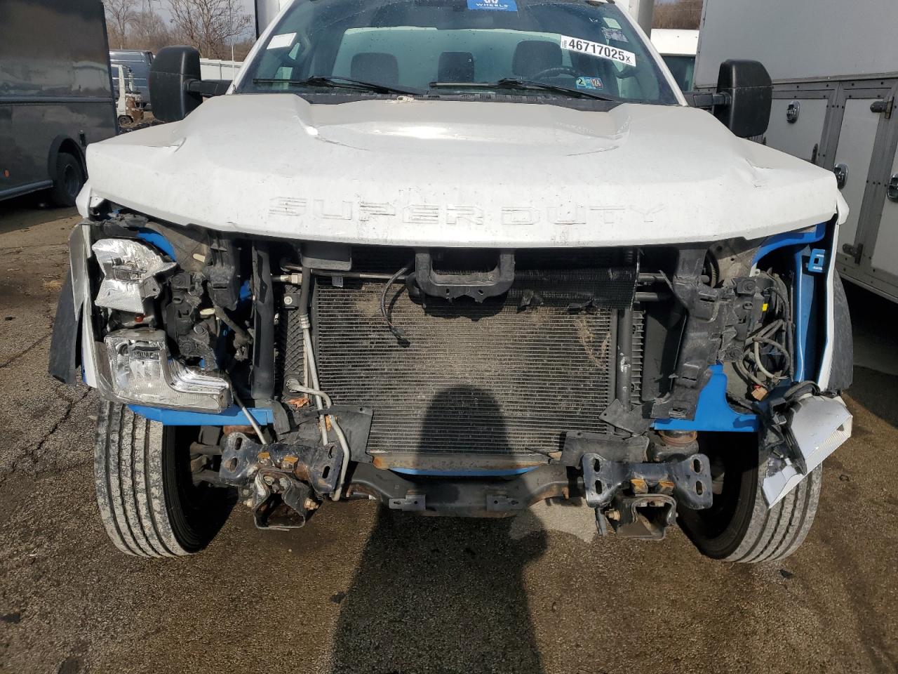 2017 Ford F450 VIN 1FDUF4GY0HEF01886 Copart auction photo, front end damage thumbnail 9