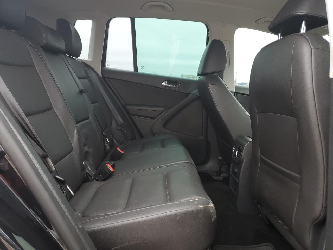 2017 Volkswagen Tiguan VIN WVGBV7AX4HK000545 Copart auction photo, front end / rear end damage thumbnail 11