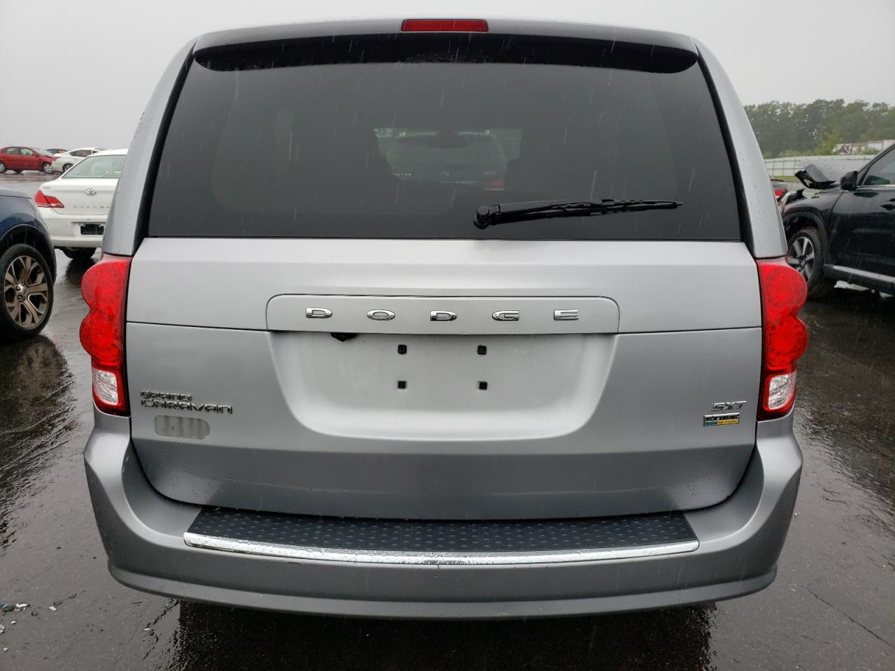 2019 Dodge Caravan VIN 2C4RDGCG7KR775482 Copart auction photo, front end / minor dent/scratches damage thumbnail 6