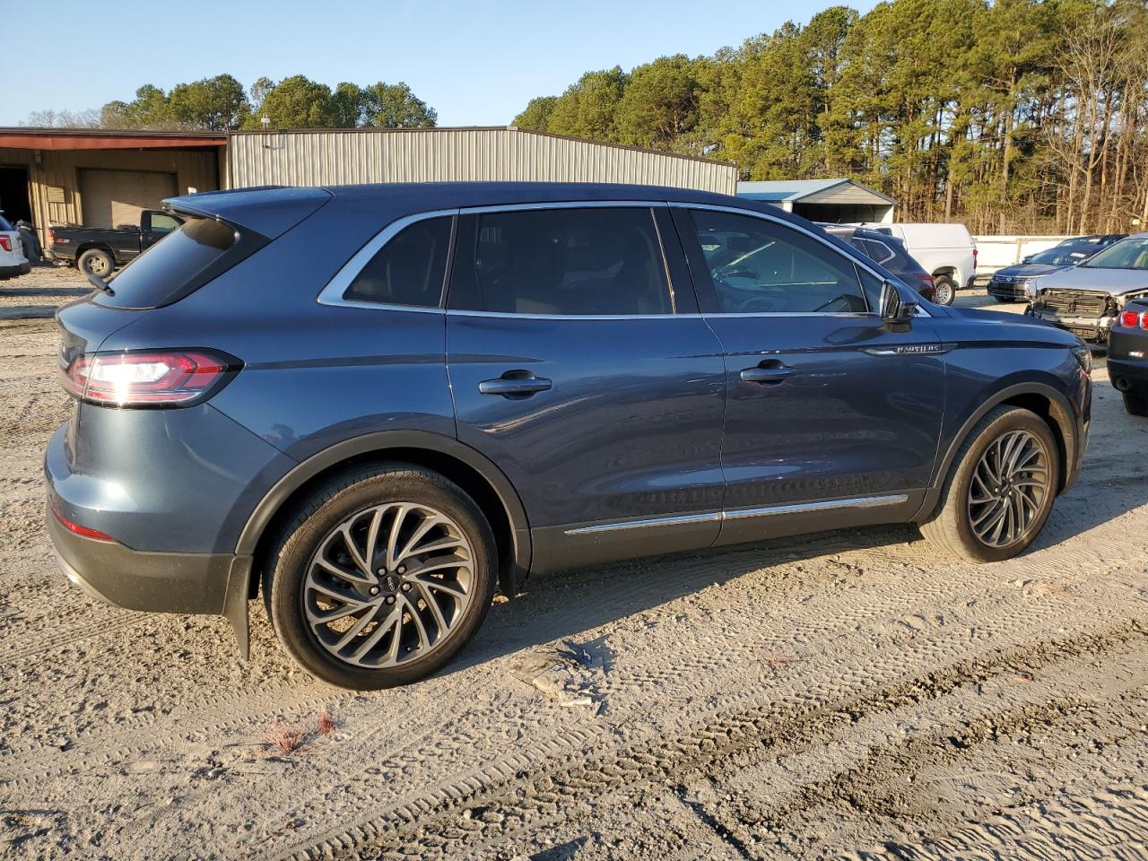 2019 Lincoln Nautilus VIN 2LMPJ8K96KBL60848 Copart auction photo, side / rear end damage thumbnail 3