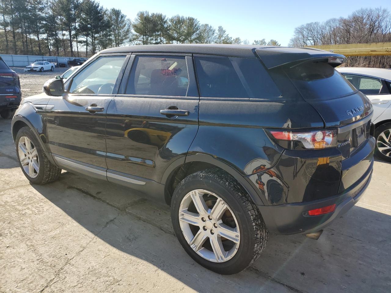 2015 Land Rover Range Rover VIN SALVP2BGXFH030746 Copart auction photo, side damage thumbnail 2