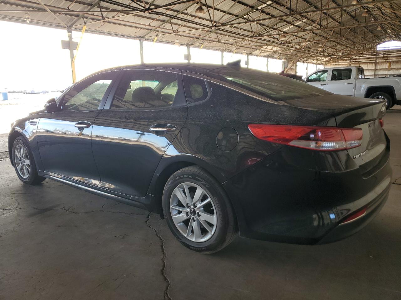 2016 KIA Optima VIN 5XXGT4L31GG108705 Copart auction photo, minor dent/scratches damage thumbnail 2