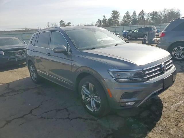 2019 Volkswagen Tiguan VIN 3VV4B7AX7KM017038 Copart auction photo, side / front end damage thumbnail 11