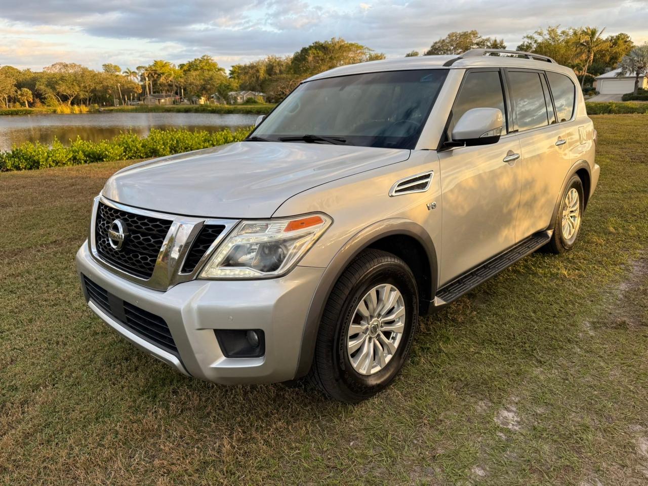 2018 Nissan Armada VIN JN8AY2NC7J9551314 Copart auction photo, minor dent/scratches / normal wear damage thumbnail 2