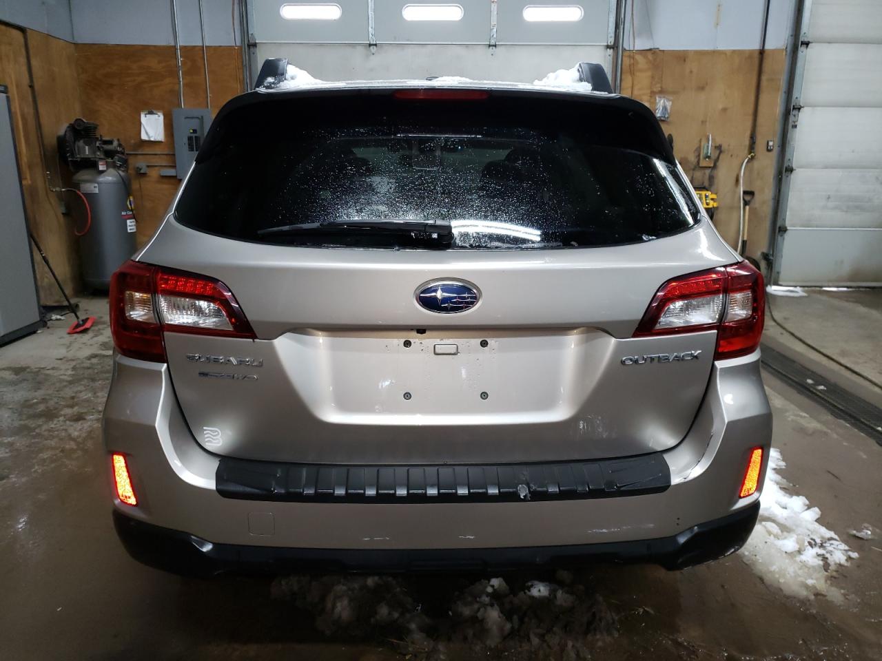 2015 Subaru Outback VIN 4S4BSBNC5F3352785 Copart auction photo, front end / minor dent/scratches damage thumbnail 6