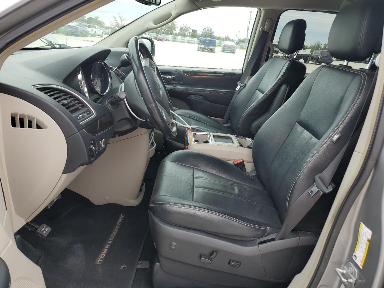 2016 Chrysler Town & Country VIN 2C4RC1BG7GR212697 Copart auction photo, all over damage thumbnail 7