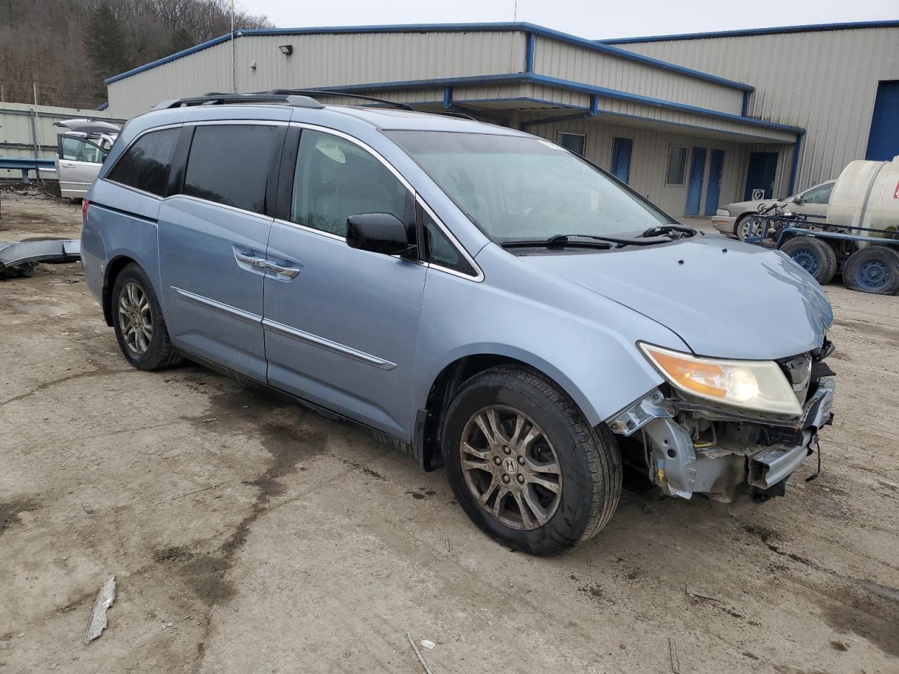 2013 Honda Odyssey VIN 5FNRL5H60DB043927 Copart auction photo, front end damage thumbnail 4
