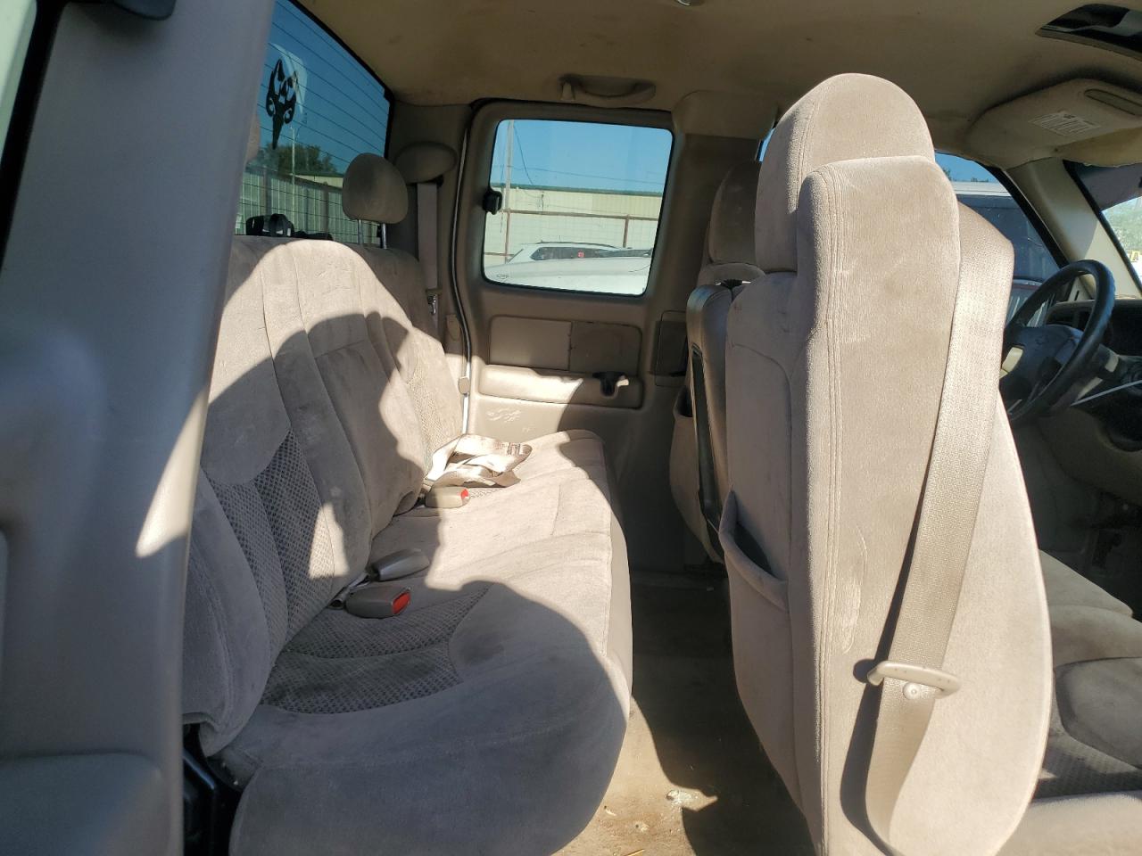 2003 Chevrolet Silverado VIN 2GCEC19V531148171 Copart auction photo, rear end / minor dent/scratches damage thumbnail 10