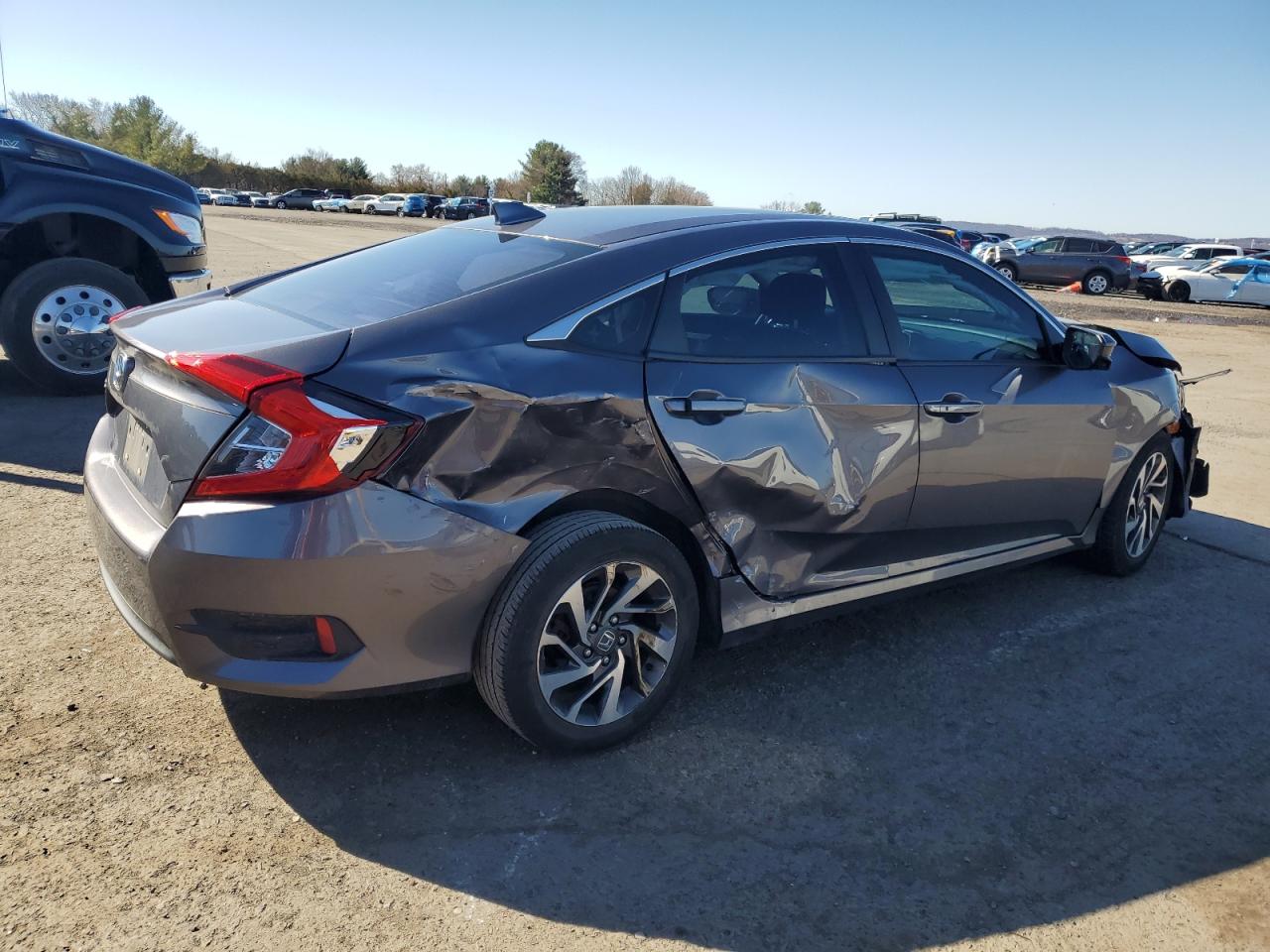 2017 Honda Civic VIN 19XFC2F72HE059801 Copart auction photo, front end / rear end damage thumbnail 3