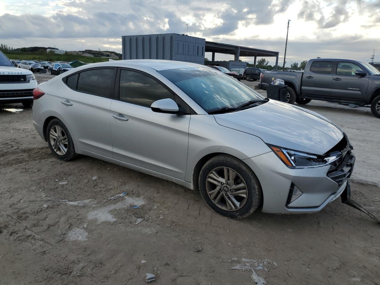 2019 Hyundai Elantra VIN 5NPD84LF2KH424688 Copart auction photo, front end / minor dent/scratches damage thumbnail 4