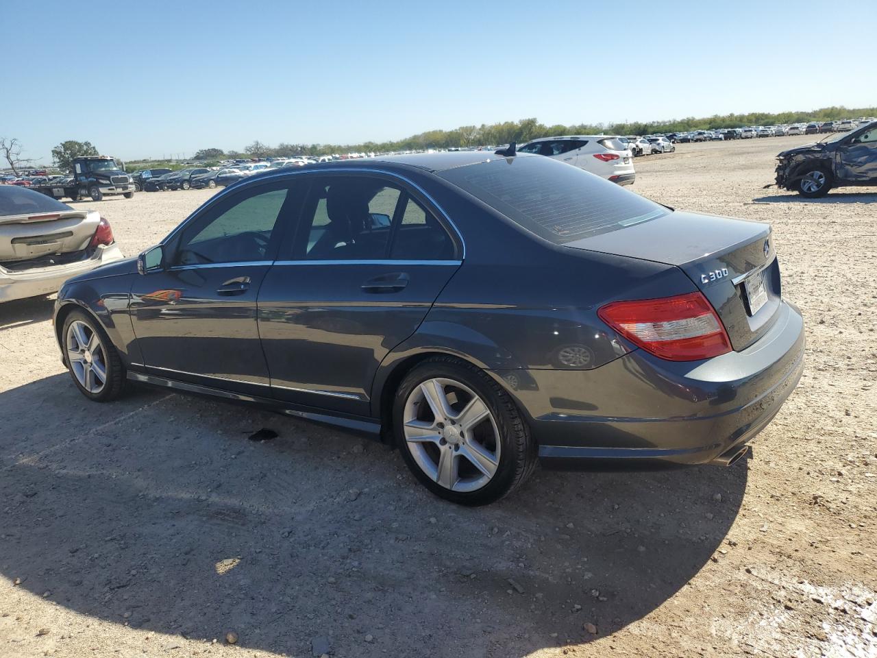 2010 Mercedes-Benz C-klasse VIN WDDGF5EBXAR105670 Copart auction photo, side damage thumbnail 2