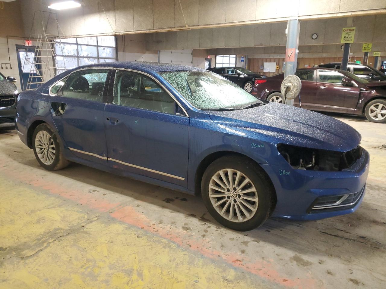 2016 Volkswagen Passat VIN 1VWBT7A31GC039817 Copart auction photo, side / mechanical damage thumbnail 4