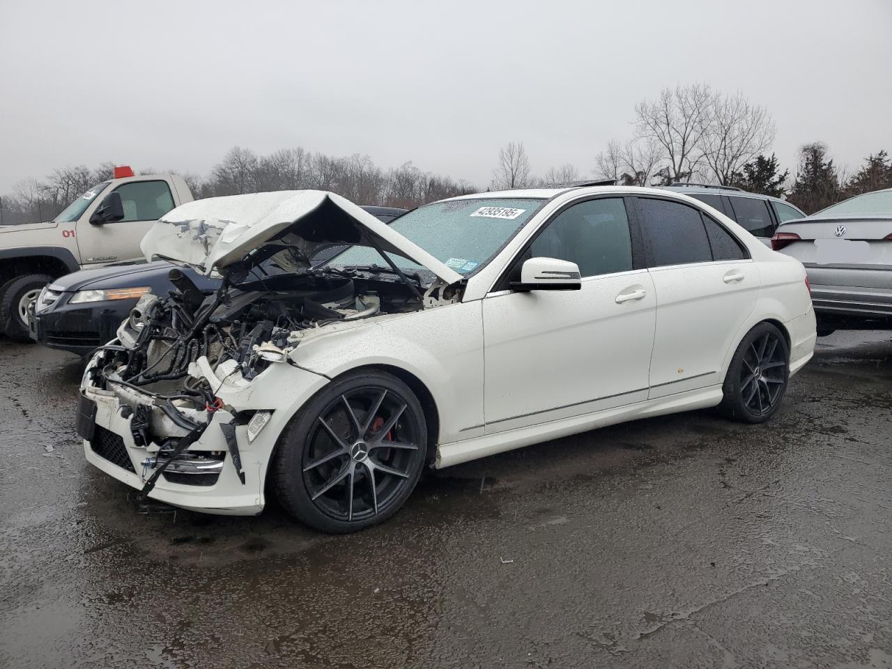 2012 Mercedes-Benz C-klasse VIN WDDGF8BB3CF879981