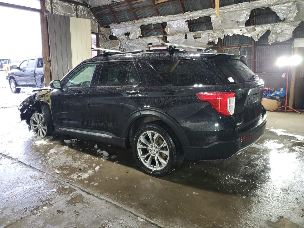 2022 Ford Explorer VIN 1FMSK8DH6NGB98840 Copart auction photo, front end / side damage thumbnail 2