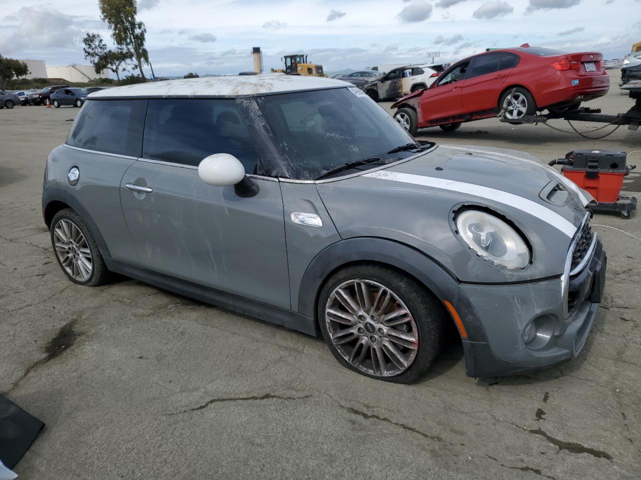 2015 MINI Cooper VIN WMWXP7C56F2A40252 Copart auction photo, vandalism / all over damage thumbnail 4