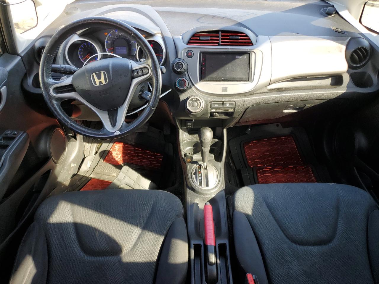 2010 Honda Fit VIN JHMGE8H42AS019871 Copart auction photo, rear end / side damage thumbnail 8
