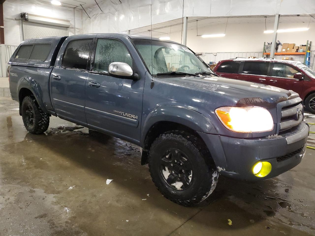 2005 Toyota Tundra VIN 5TBDT44165S482991 Copart auction photo, front end / side damage thumbnail 4