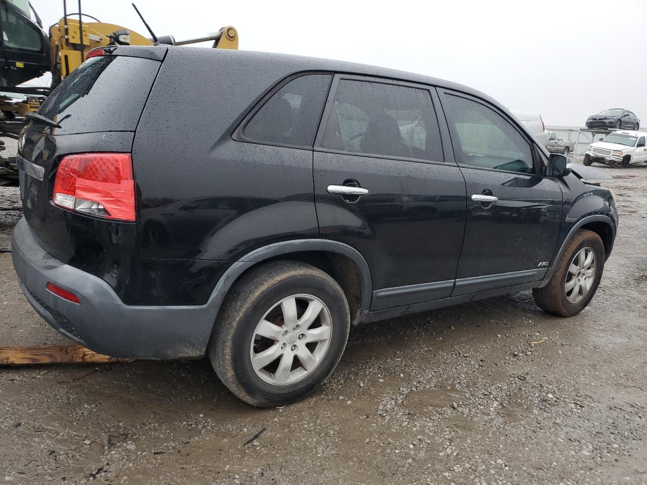2011 KIA Sorento VIN 5XYKTCA13BG014206 Copart auction photo, front end damage thumbnail 3