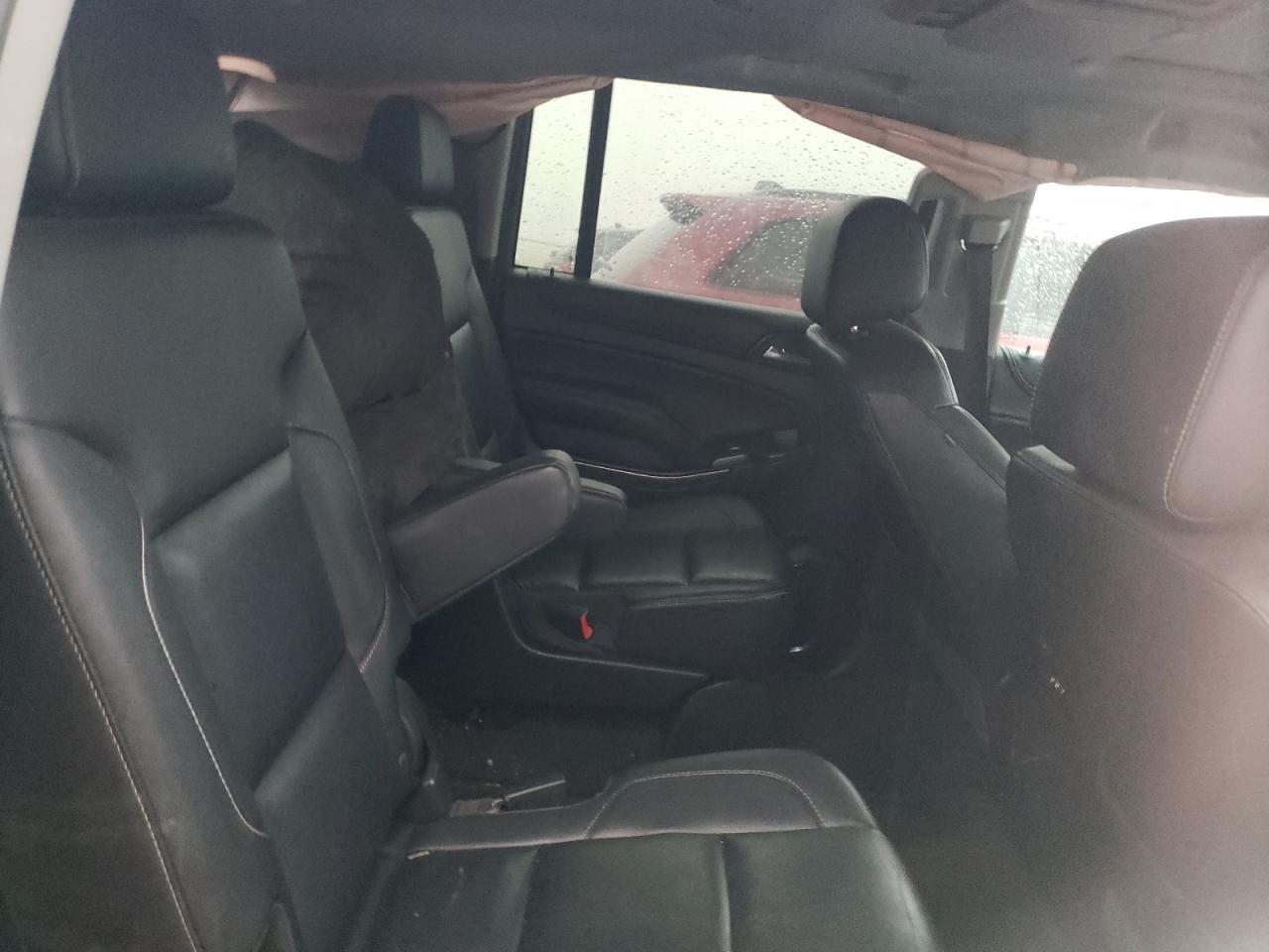 2016 Chevrolet Suburban VIN 1GNSKHKC0GR190551 Copart auction photo, front end damage thumbnail 11