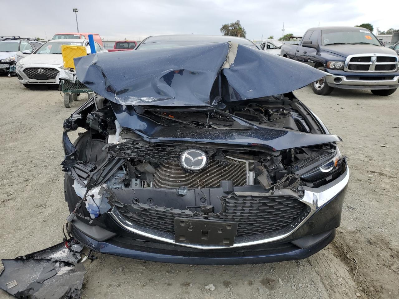 2021 Mazda 3 VIN JM1BPAAL4M1316617 Copart auction photo, front end damage thumbnail 5