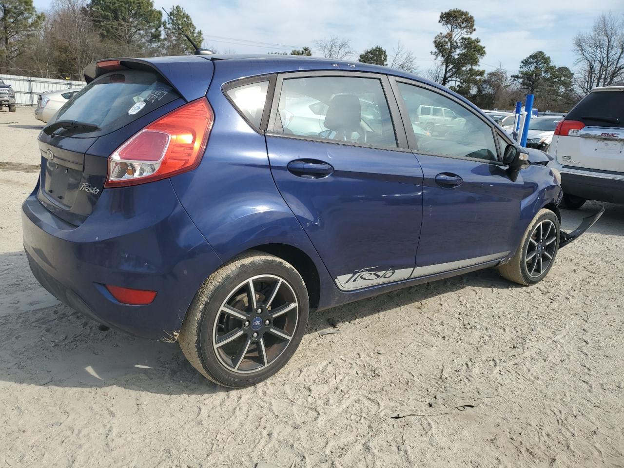 2016 Ford Fiesta VIN 3FADP4EJ0GM178297 Copart auction photo, front end / minor dent/scratches damage thumbnail 3