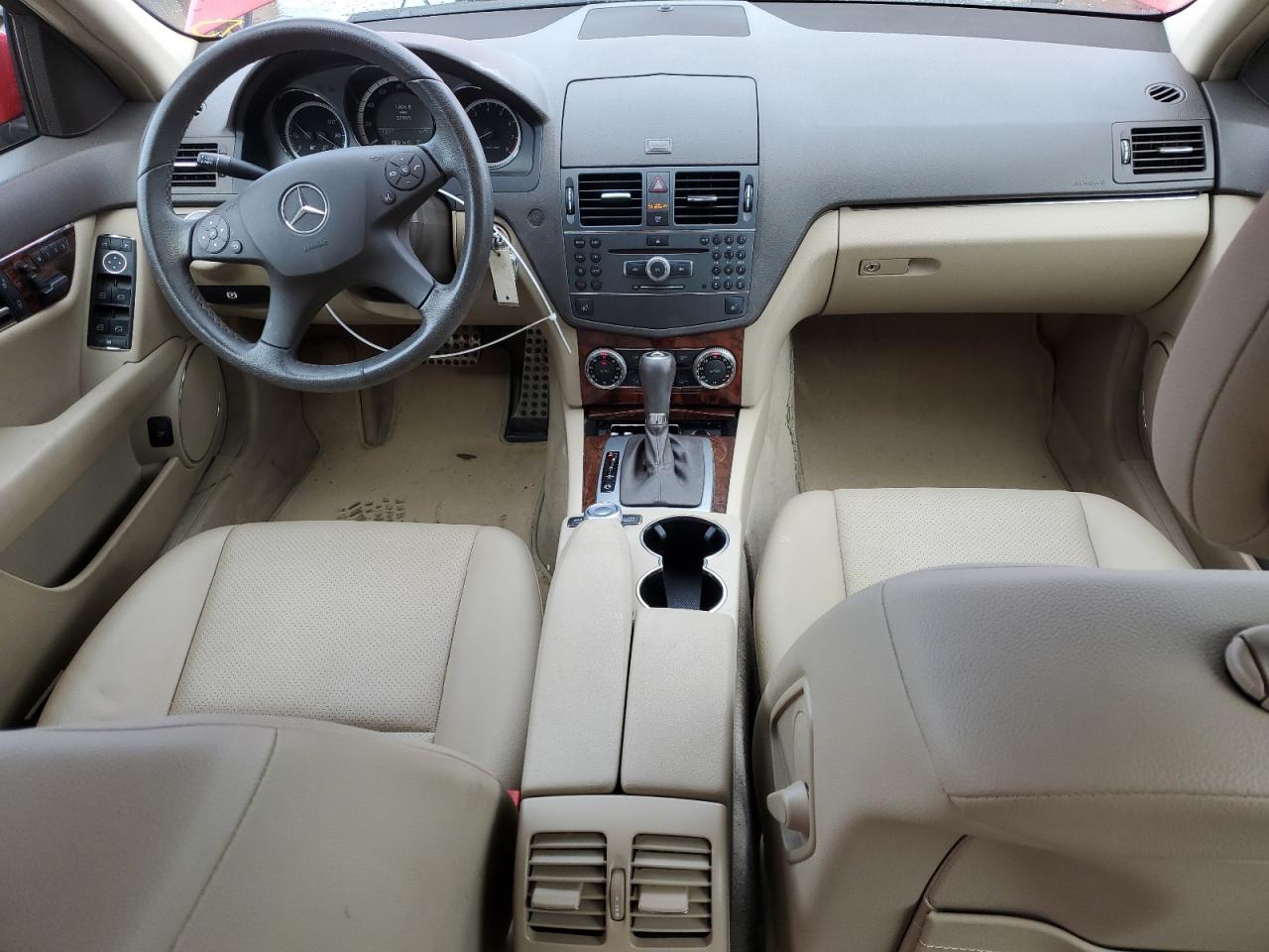 2010 Mercedes-Benz C-klasse VIN WDDGF8BB9AF428003 Copart auction photo, front end damage thumbnail 8