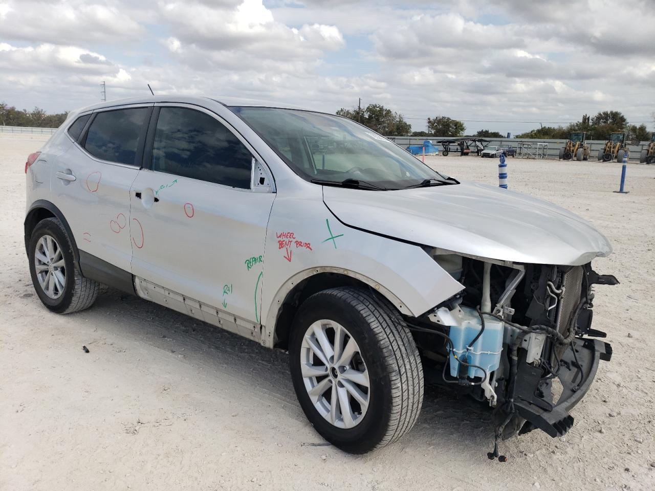 2018 Nissan Rogue VIN JN1BJ1CP4JW165166 Copart auction photo, front end damage thumbnail 4