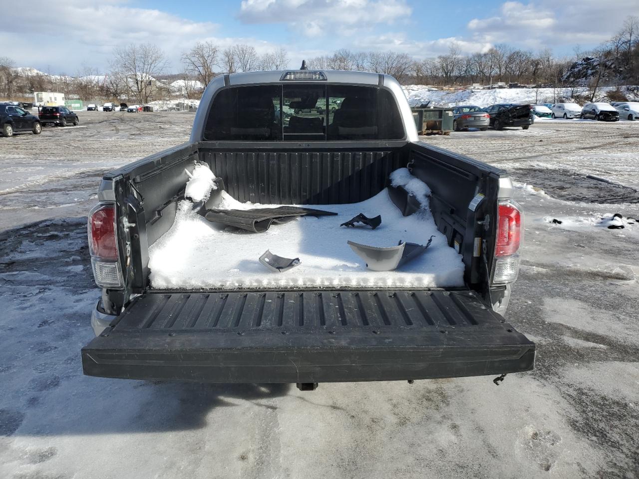 2021 Toyota Tacoma VIN 3TYCZ5AN1MT025894 Copart auction photo, rear end / minor dent/scratches damage thumbnail 6