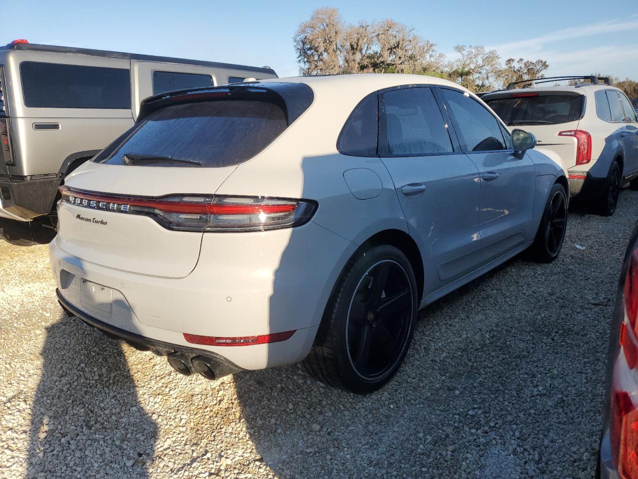 2020 Porsche Macan VIN WP1AF2A57LLB60922 Copart auction photo, water/flood damage thumbnail 3