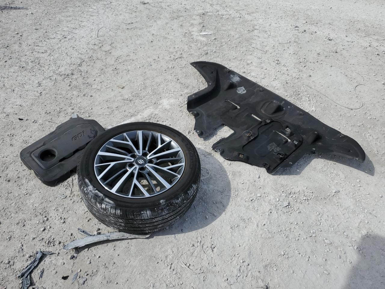 2019 Hyundai Tucson VIN KM8J33AL9KU055317 Copart auction photo, minor dent/scratches damage thumbnail 15