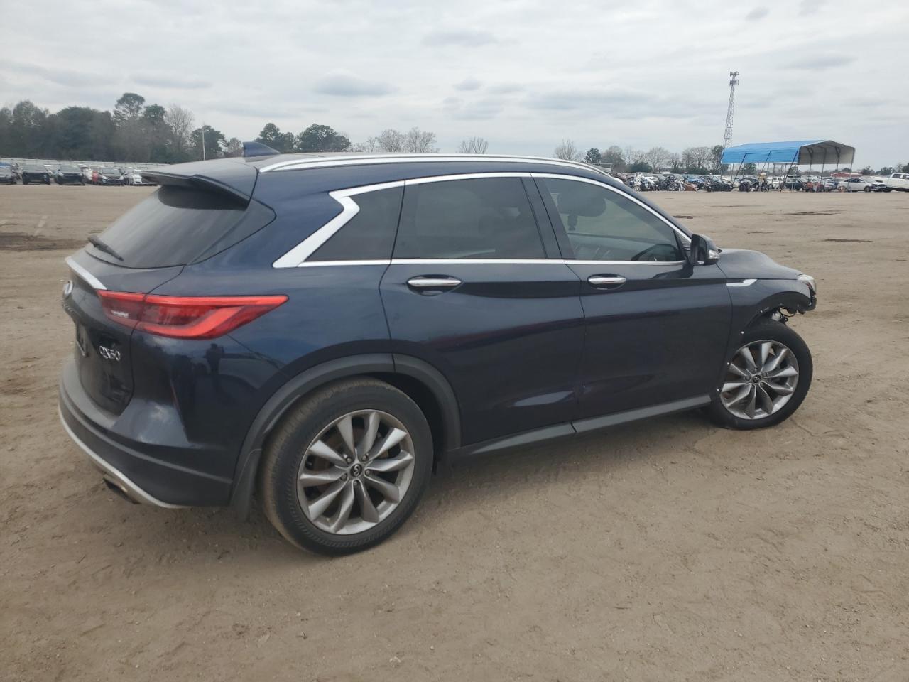 2019 Infiniti QX50 VIN 3PCAJ5M10KF143035 Copart auction photo, front end / side damage thumbnail 3
