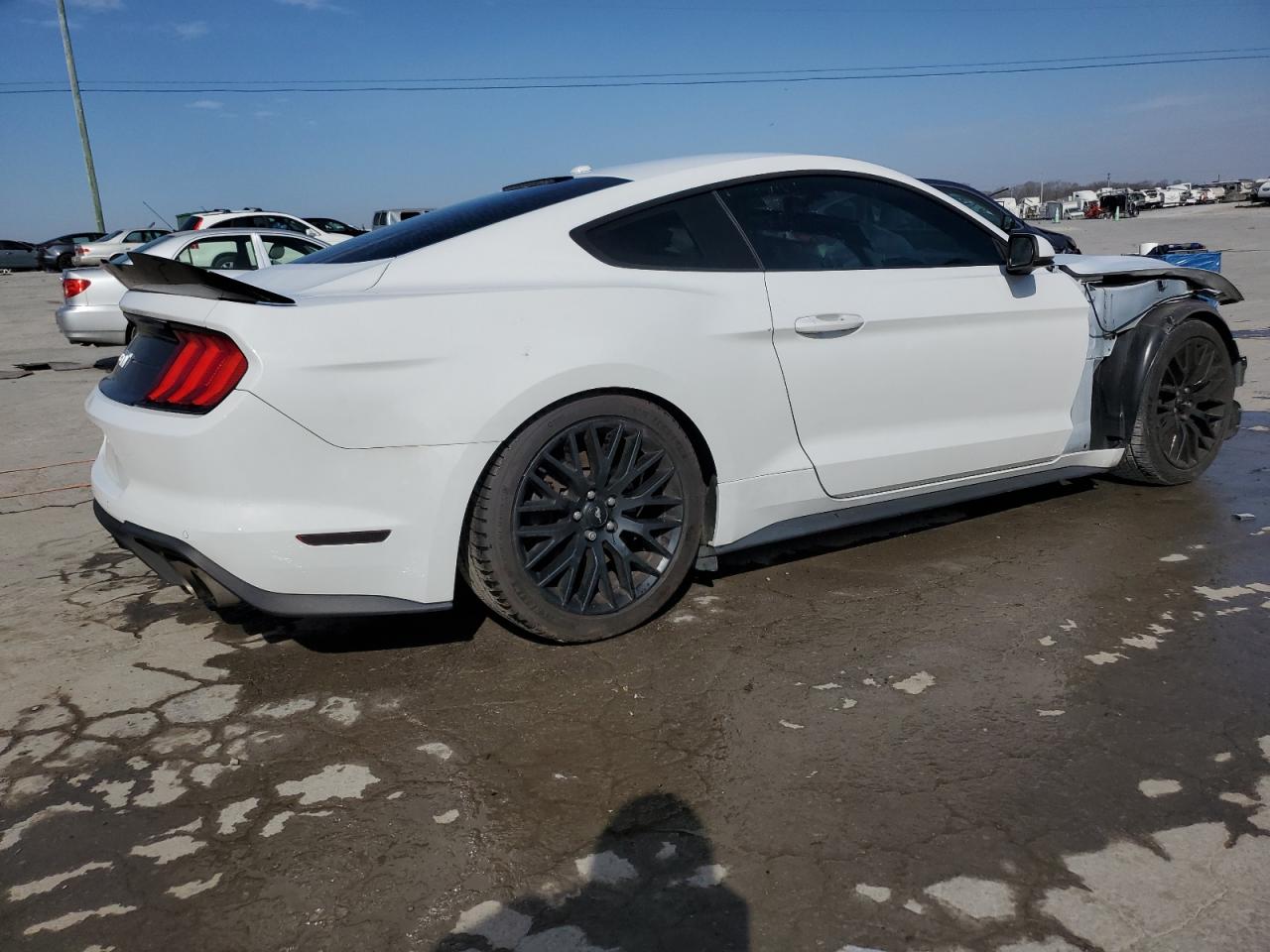 2020 Ford Mustang VIN 1FA6P8CF6L5108186 Copart auction photo, front end / minor dent/scratches damage thumbnail 3