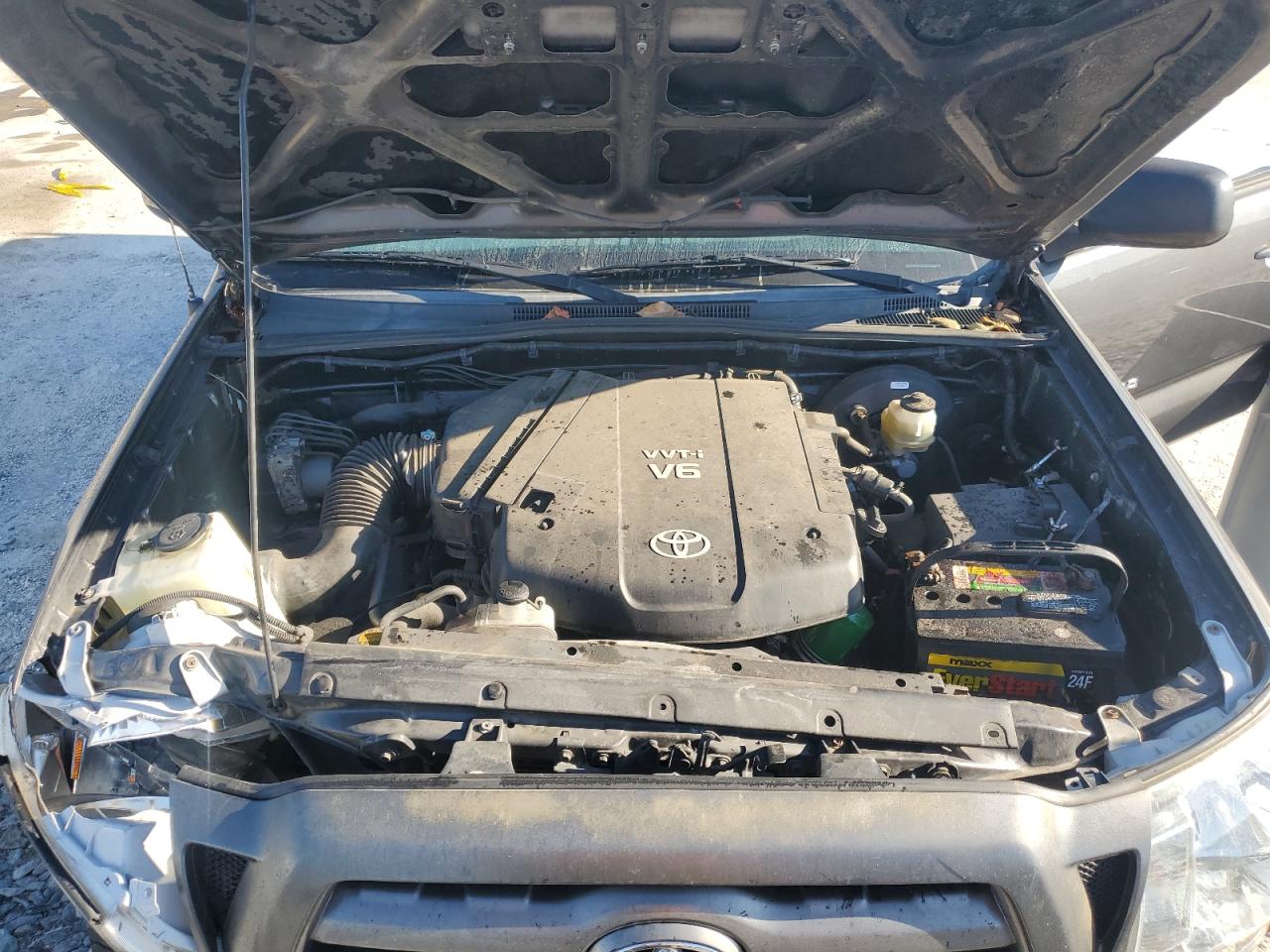 2010 Toyota Tacoma VIN 3TMLU4EN4AM056065 Copart auction photo, front end / all over damage thumbnail 13
