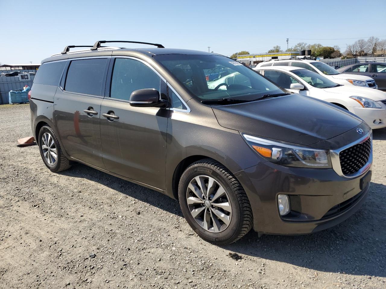 2016 KIA Sedona VIN KNDMC5C15G6186703 Copart auction photo, normal wear damage thumbnail 4