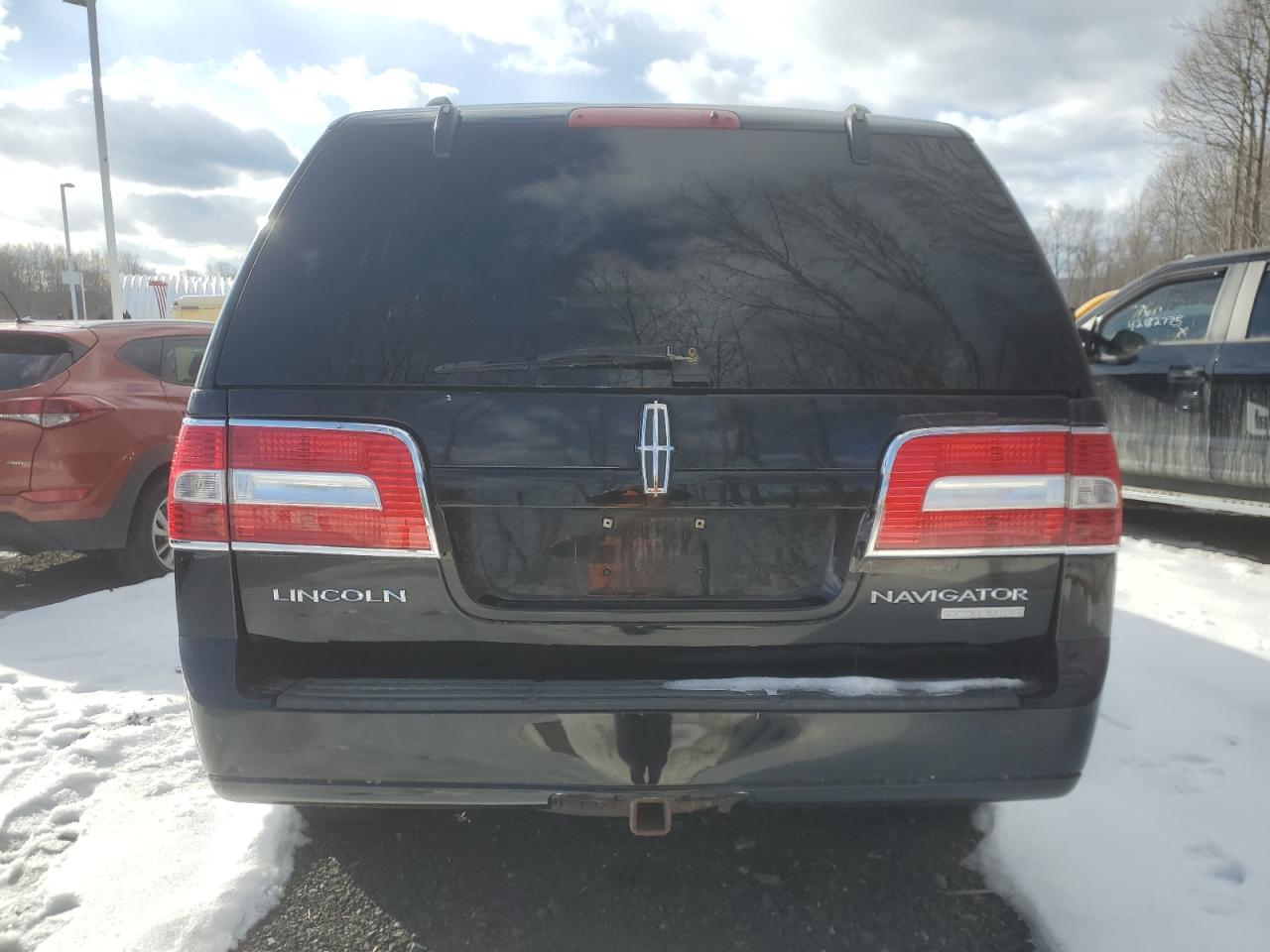 2008 Lincoln Navigator VIN 5LMFU28578LJ13327 Copart auction photo, minor dent/scratches / mechanical damage thumbnail 6