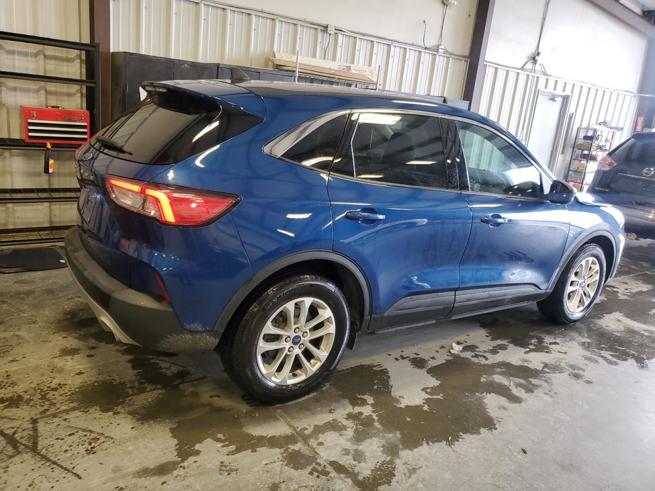 2022 Ford Escape VIN 1FMCU0G67NUA32144 Copart auction photo, front end damage thumbnail 3