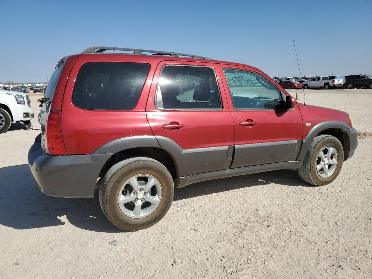 2005 Mazda Tribute VIN 4F2YZ02Z05KM52580 Copart auction photo, front end / minor dent/scratches damage thumbnail 3