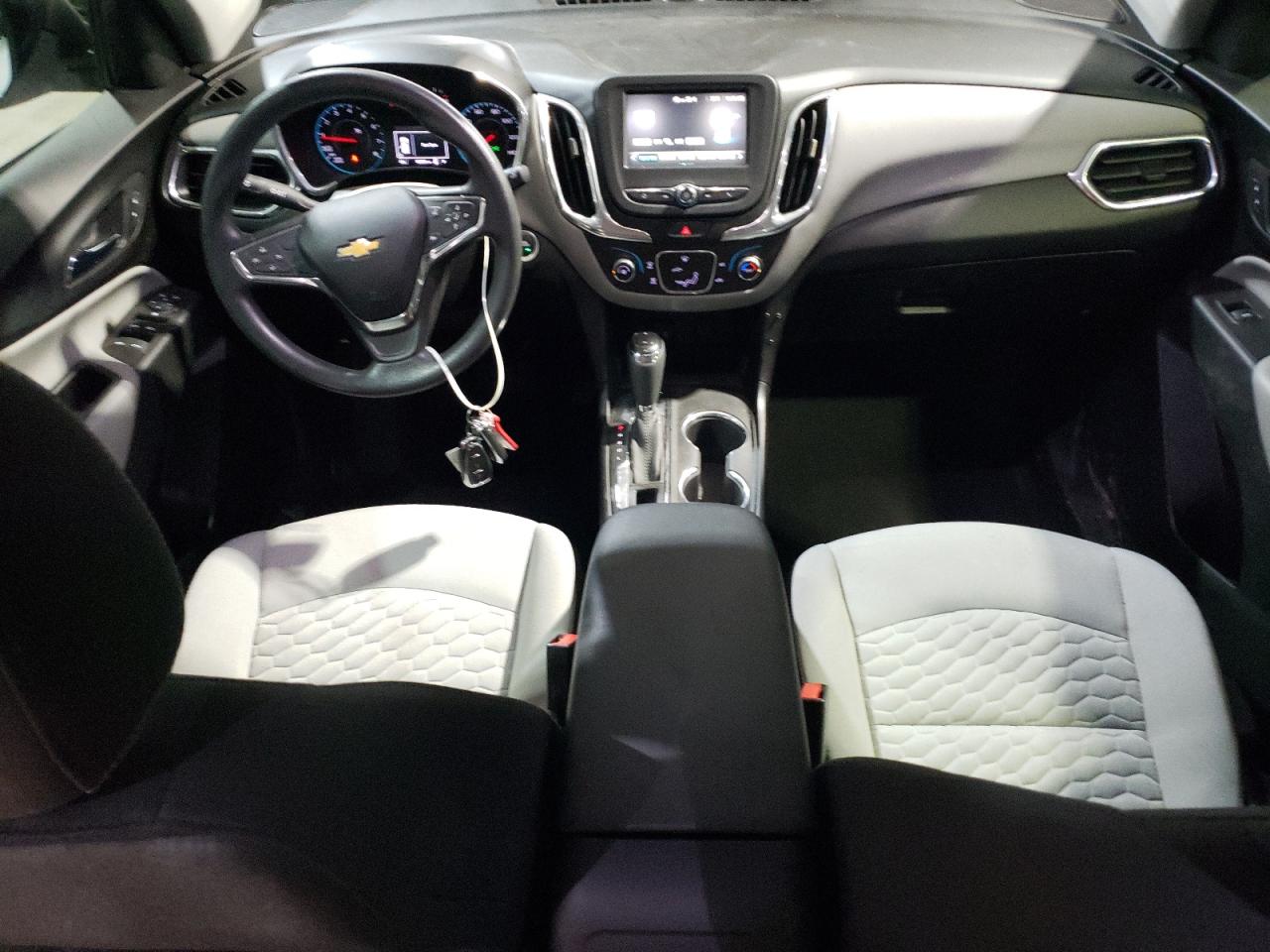 2018 Chevrolet Equinox VIN 2GNAXREV5J6170881 Copart auction photo, hail / minor dent/scratches damage thumbnail 8