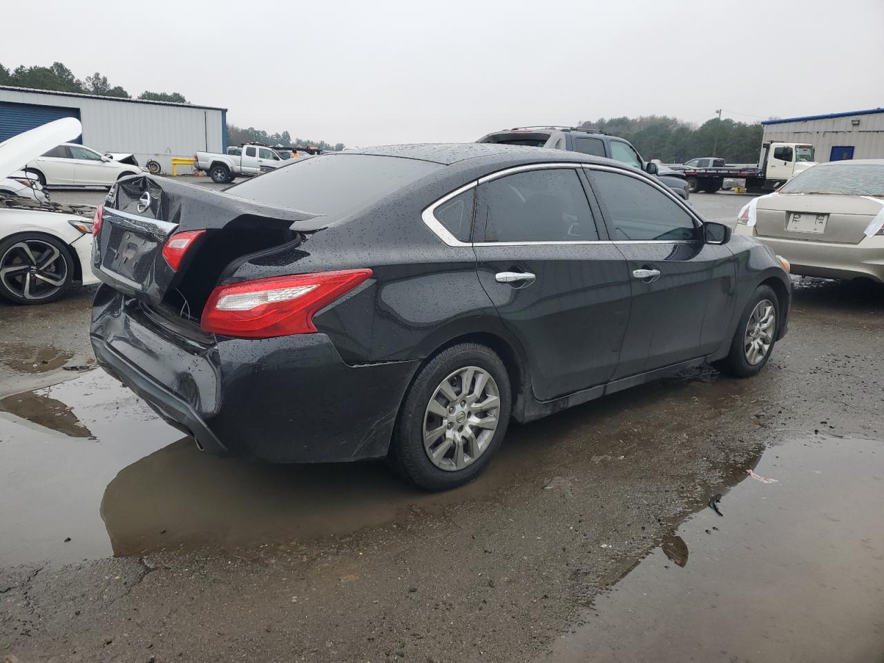 2017 Nissan Altima VIN 1N4AL3AP5HN340452 Copart auction photo, rear end / minor dent/scratches damage thumbnail 3