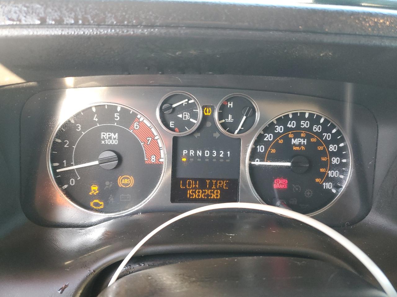 2009 Hummer H3 VIN 5GTEN13LX98104327 Copart auction photo, side / undercarriage damage thumbnail 9