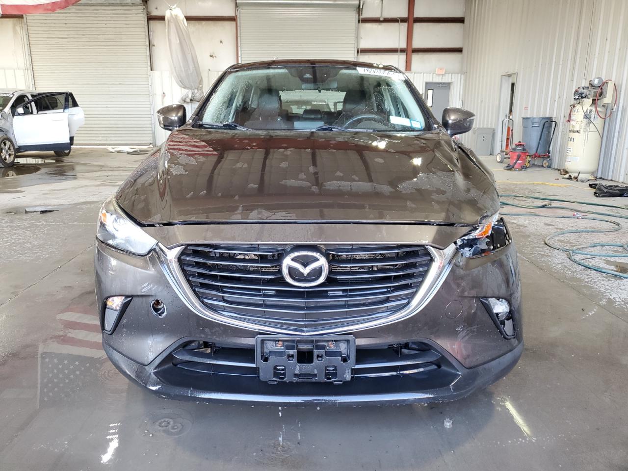2018 Mazda CX-3 VIN JM1DKFC72J0301166 Copart auction photo, front end damage thumbnail 5