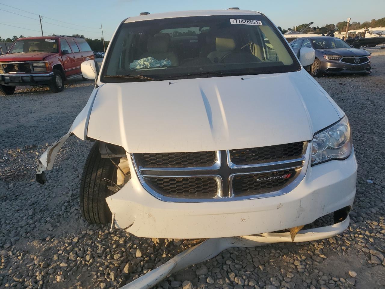 2015 Dodge Caravan VIN 2C4RDGCG0FR750042 Copart auction photo, front end damage thumbnail 5