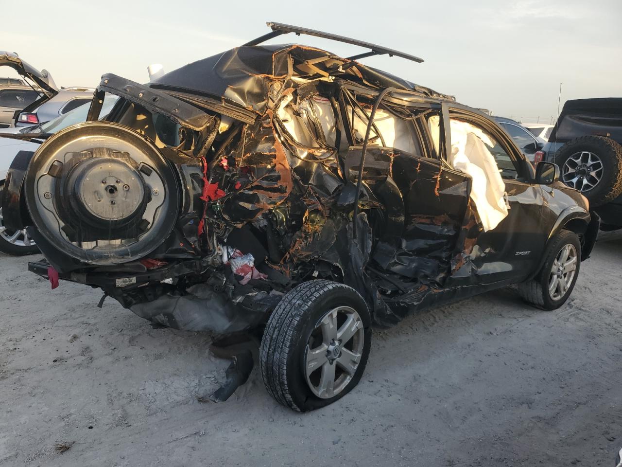 2008 Toyota RAV 4 VIN JTMZD32V785116123 Copart auction photo, all over damage thumbnail 3