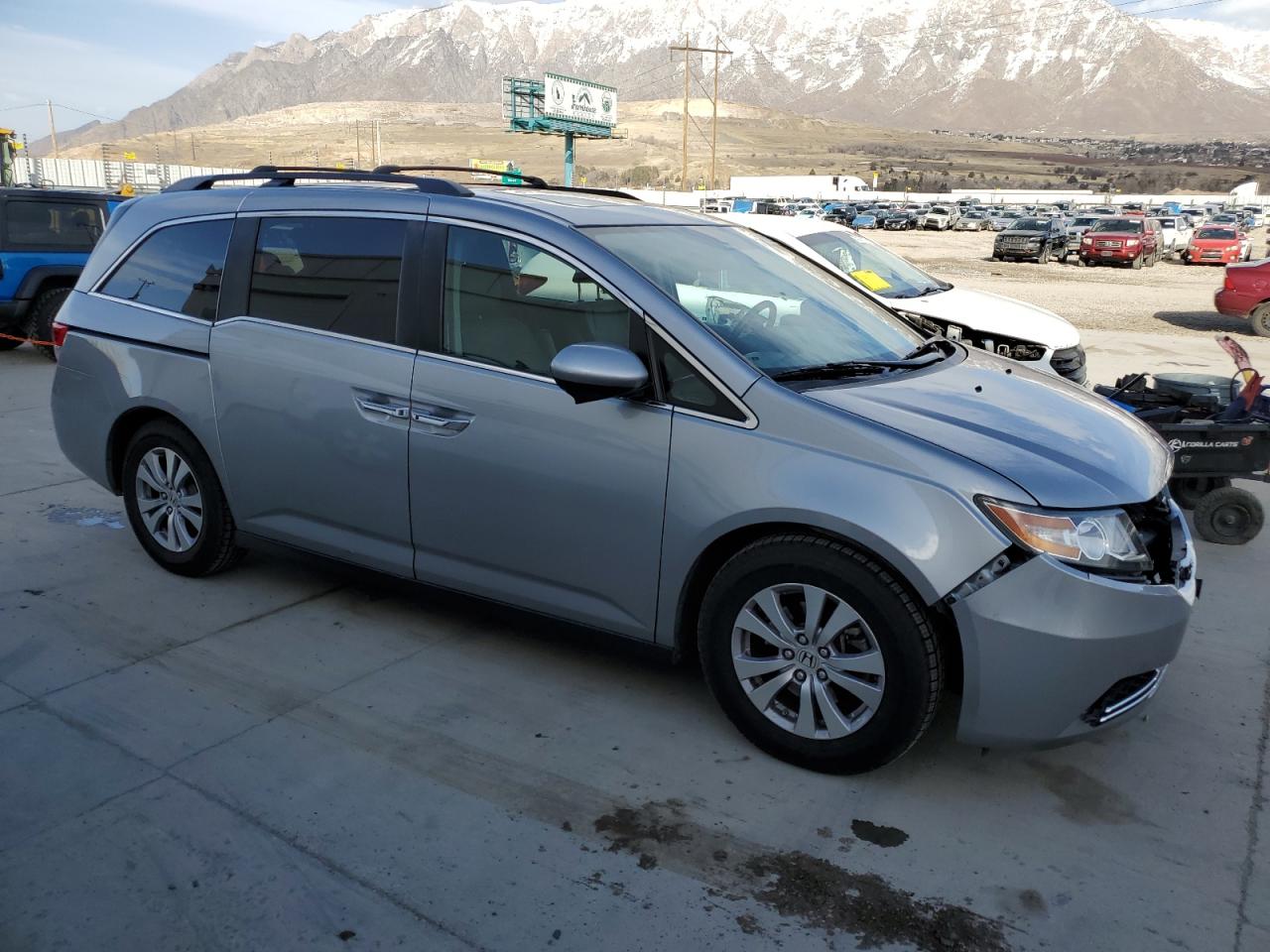 2017 Honda Odyssey VIN 5FNRL5H68HB019705 Copart auction photo, front end damage thumbnail 4
