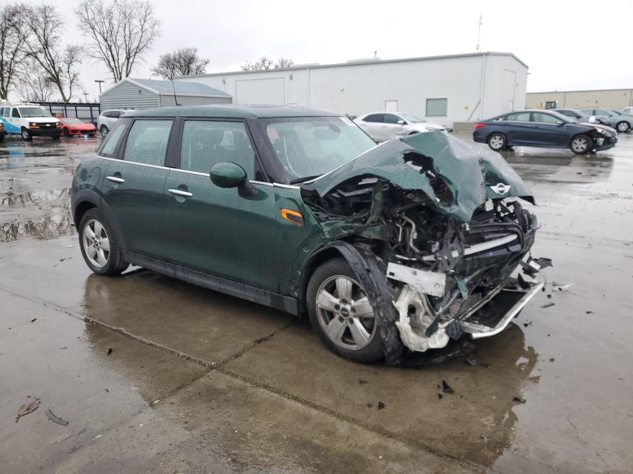 2015 MINI Cooper VIN WMWXS5C51FT833128 Copart auction photo, front end damage thumbnail 4